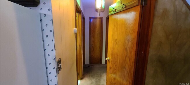 Building Photo - 303 Ribbon St