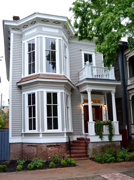 Building Photo - 207 W Waldburg St