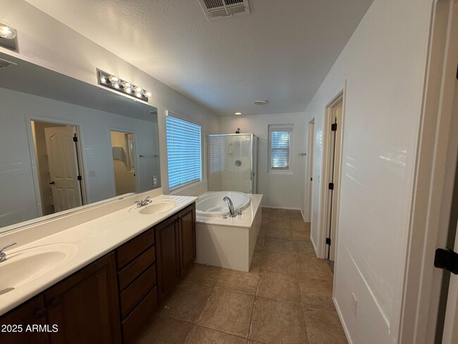 Building Photo - 1709 S Constellation Way