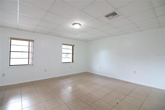 Building Photo - 5123 Bonnybrook Dr W