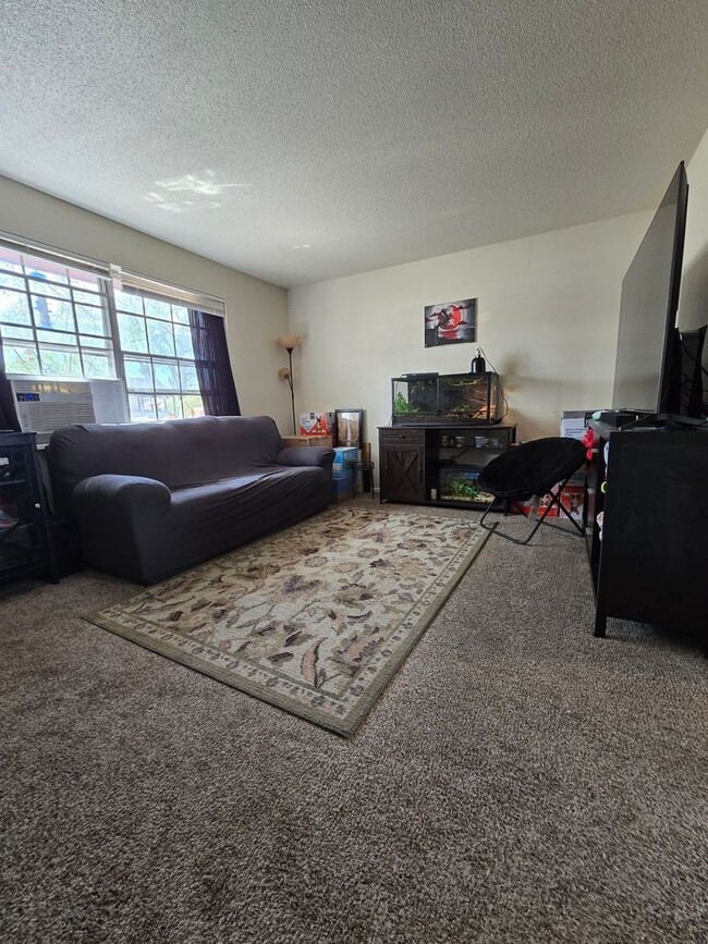 Building Photo - Great Home in Greeley