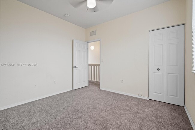 Building Photo - 627 E Mowry Ct