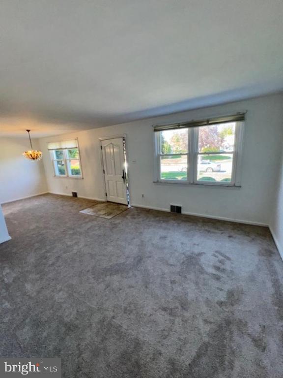 Building Photo - 9 Strathaven Dr