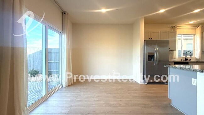 Building Photo - 11404 Poppy Rd