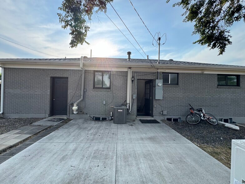 Building Photo - 10462 Washington Way