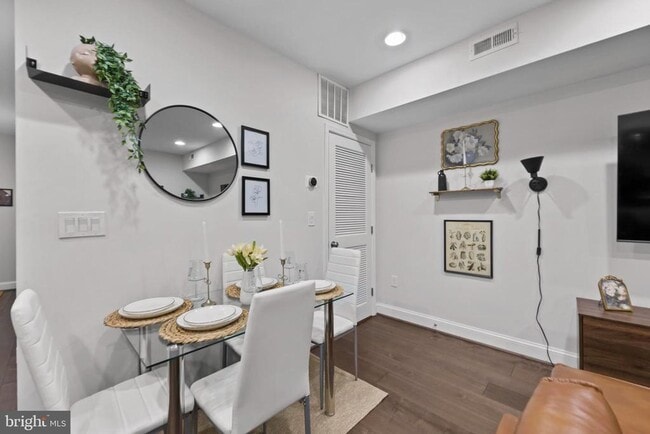 Building Photo - 1363 Childress St NE