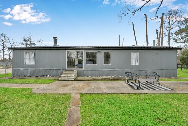 Building Photo - 22603 Tuwa Rd