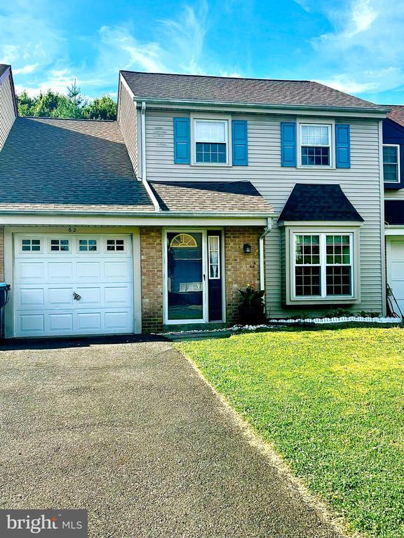 Building Photo - 62 Greenwoods Dr