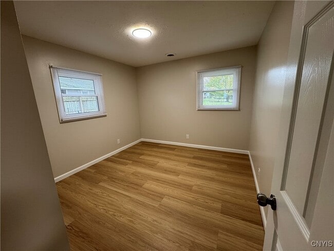 Building Photo - 304 Birchwood Blvd