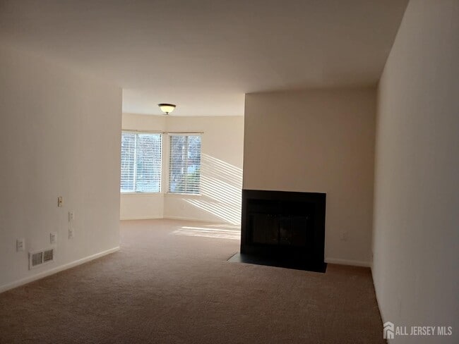 Building Photo - 1081 Schmidt Ln