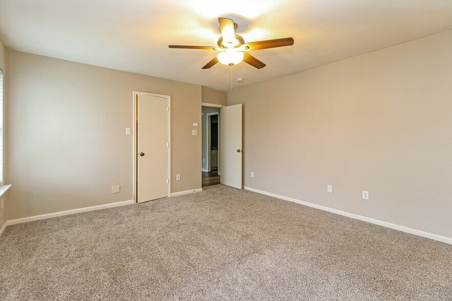 Building Photo - 21202 Allenham Ct