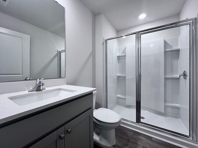 Building Photo - 258 Palm Dr