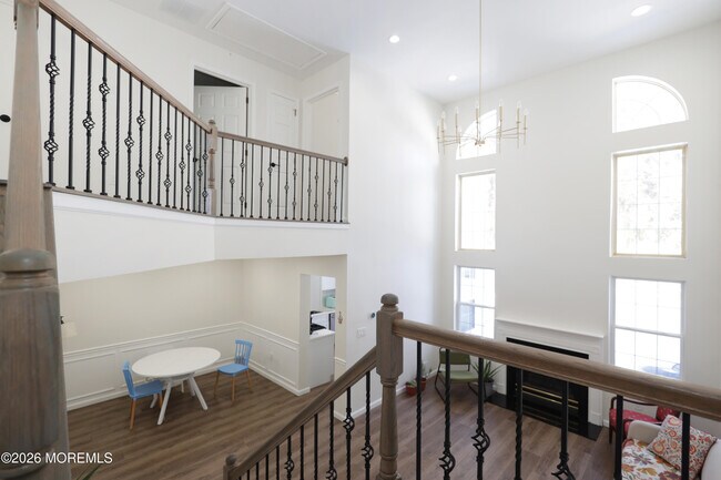 Building Photo - 42 Pennsbury Way