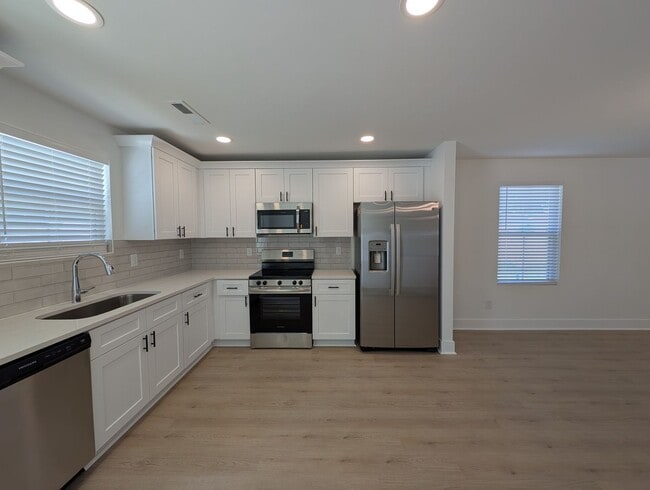 Building Photo - Newly built 2 story, 3 bedroom, 2.5 bath duplex located in Kannapolis!