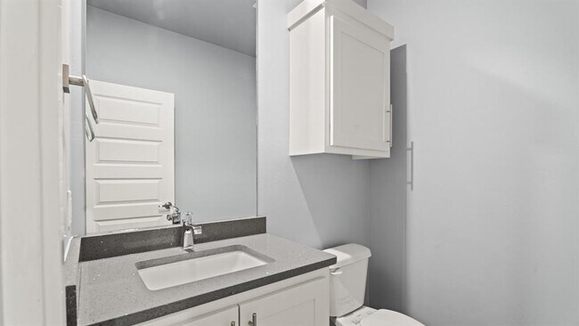 Building Photo - 214 Olde Ml Ct