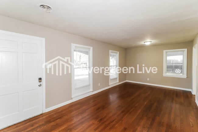 Building Photo - 4741 Scottsdale Ave