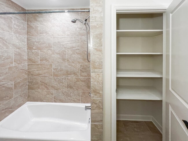 Building Photo - 785 Pershing Ave