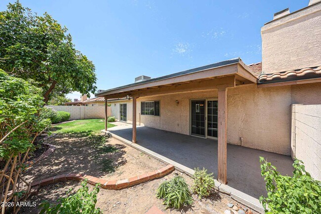 Building Photo - 3233 E Desert Cove Ave