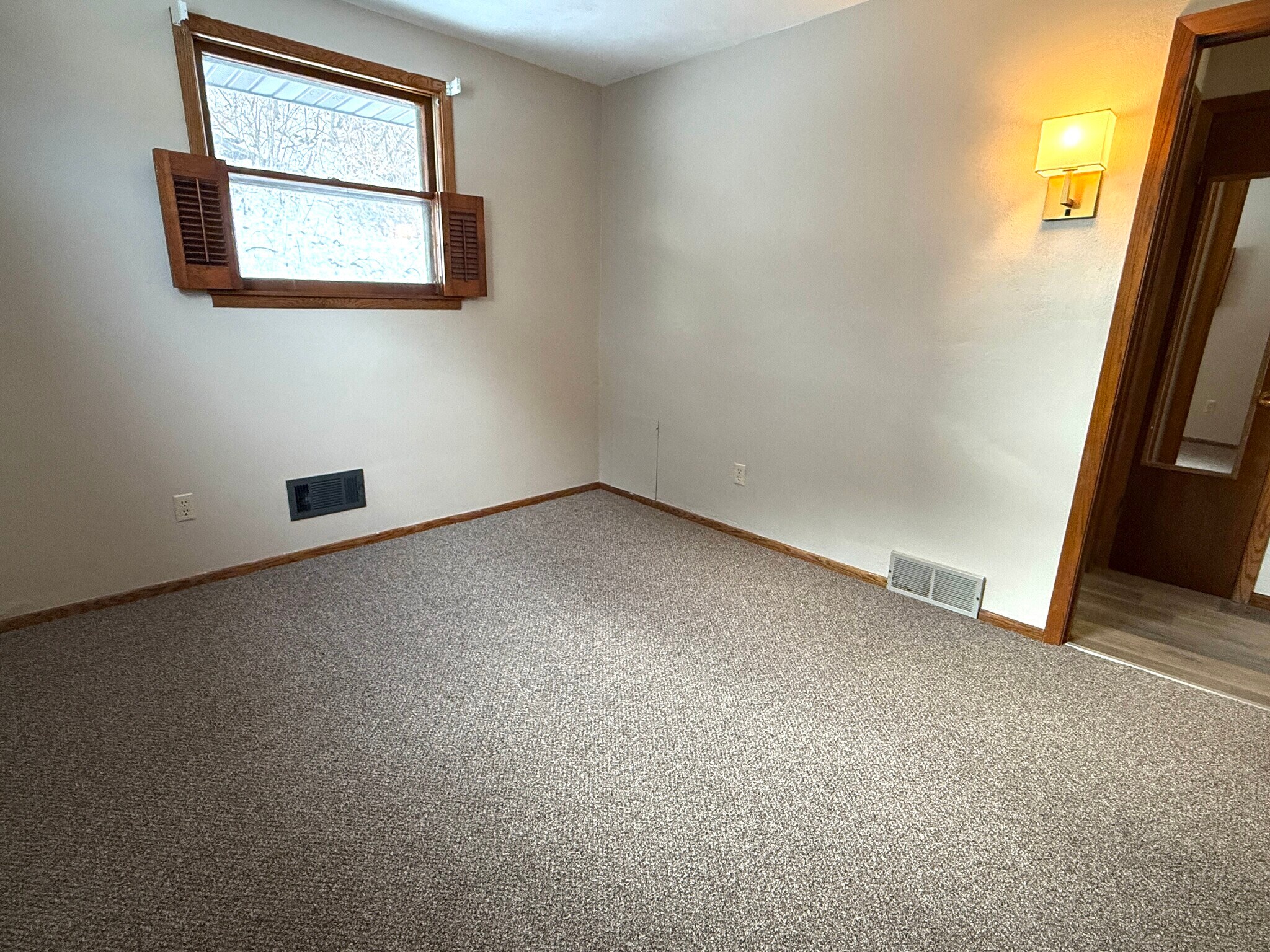 Building Photo - 1814 Spruce Dr