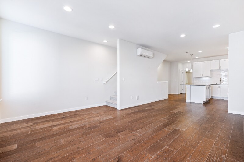 Building Photo - 3601 NE 146th Pl