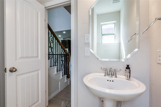Building Photo - 3040 Seabrook Dr