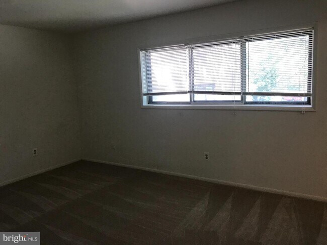 Building Photo - 7821 Enola St