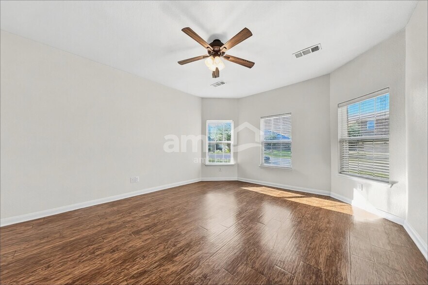 Building Photo - 1211 Arizona Dr