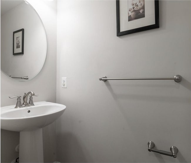 Building Photo - 1113 Long Farm Cir