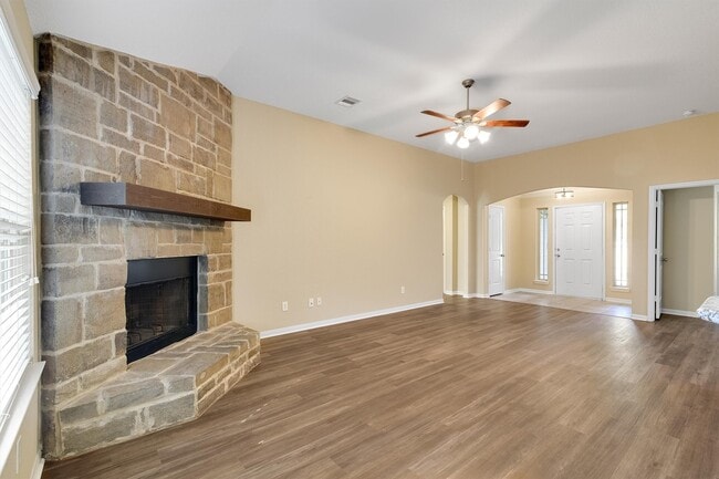 Building Photo - 5540 S Buffalo Cir