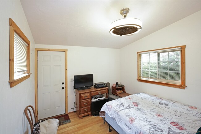 Building Photo - 17825 Bear Valley Ln