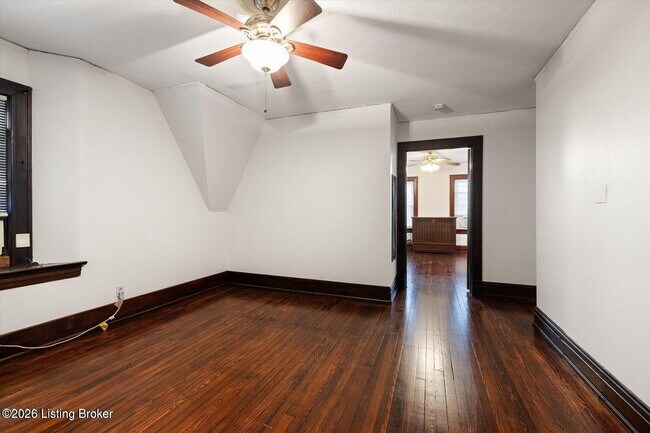 Building Photo - 1401 E Breckinridge St