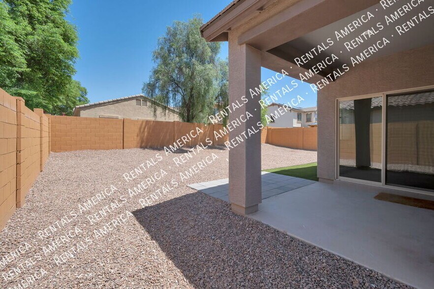Building Photo - 948 E Wiley Way