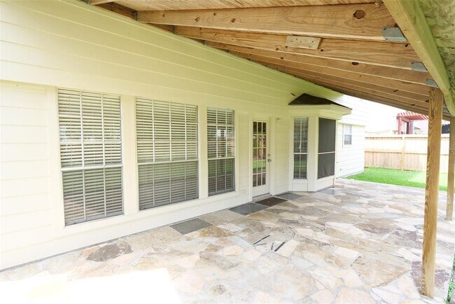 Building Photo - 23822 Hopewell Dr