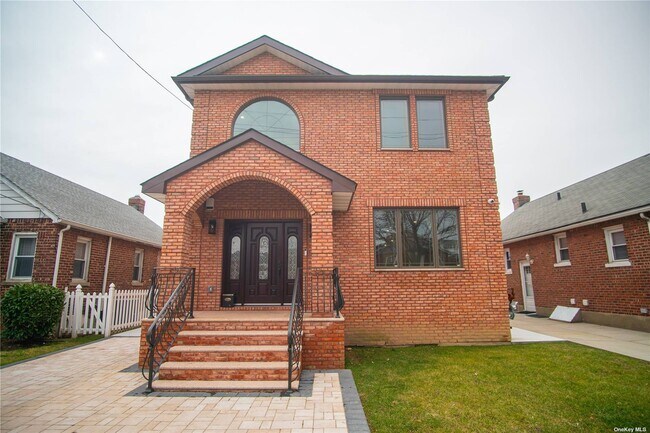 Primary Photo - 170-36 Pidgeon Meadow Rd