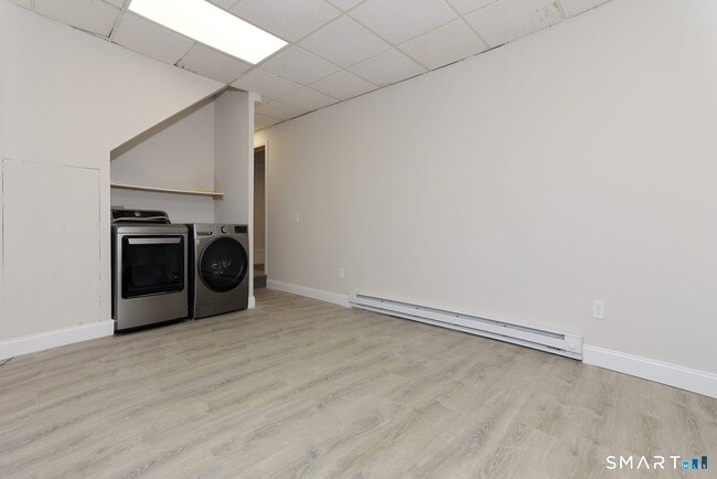 Building Photo - 81 Middletown Ave