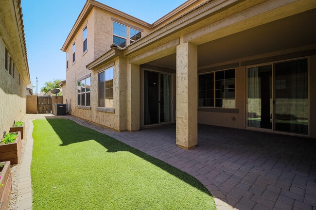 Building Photo - 3457 E Orchid Ln
