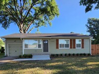 Building Photo - 1443 E 50th Pl
