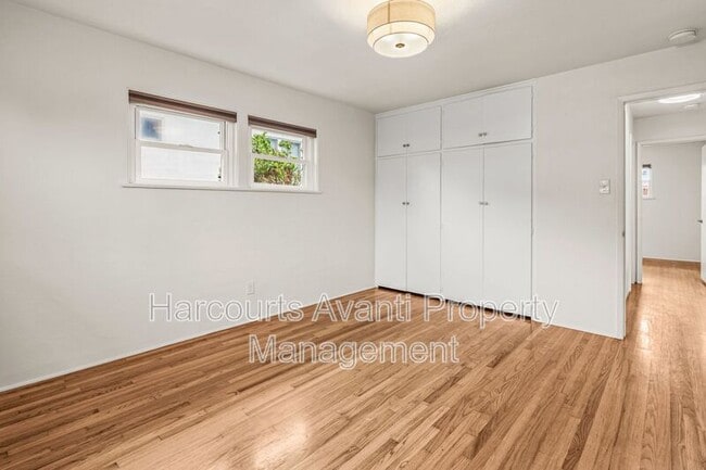 Building Photo - 911 Civic Center Dr