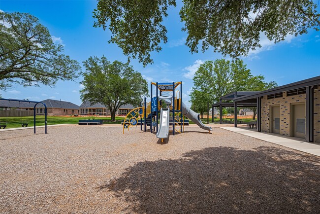 Building Photo - 20914 Cianna Crescent Trl