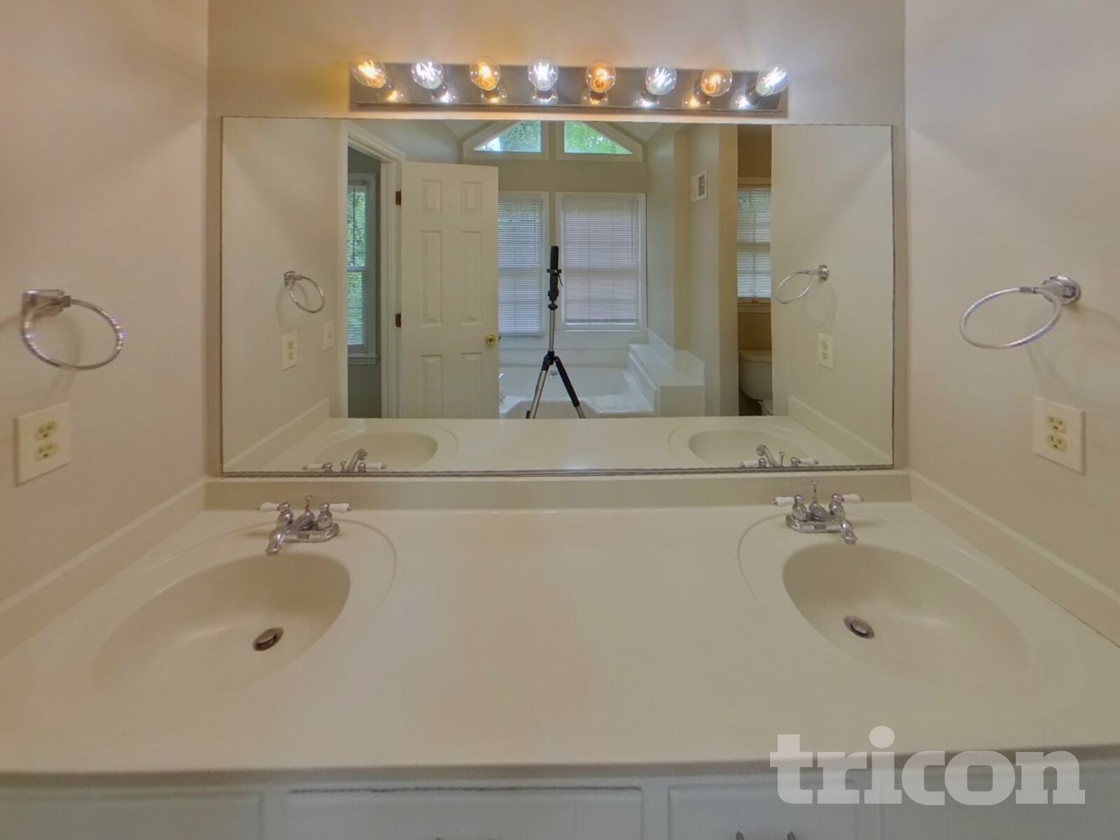 Building Photo - 507 Ironwood Ct SE