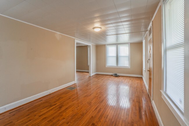 Building Photo - 4809 Arabia Ave