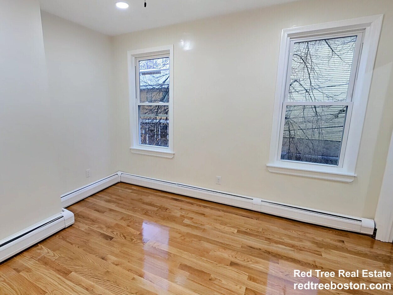 Building Photo - 47 Cameron St