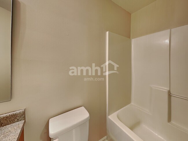 Building Photo - 1236 Saticoy Ct