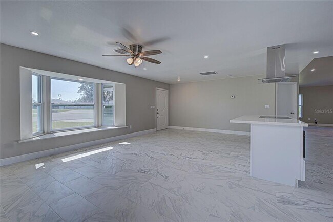 Building Photo - 7379 Snow Dr