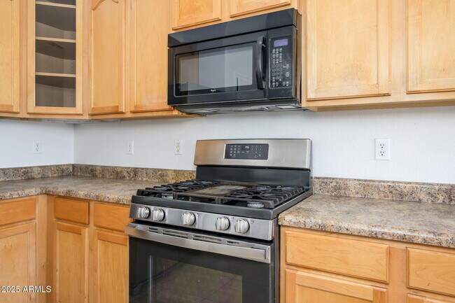 Building Photo - 3816 S Nantucket Dr