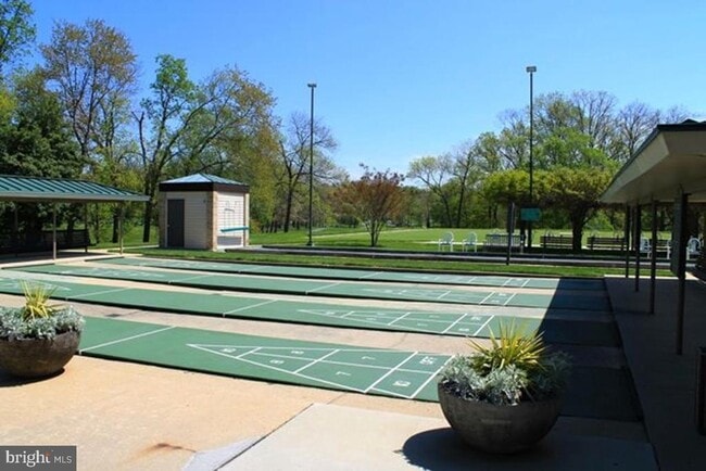 Building Photo - 3005 S Leisure World Blvd