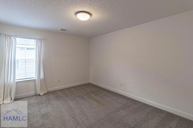 Building Photo - 74 Perlieu Ct