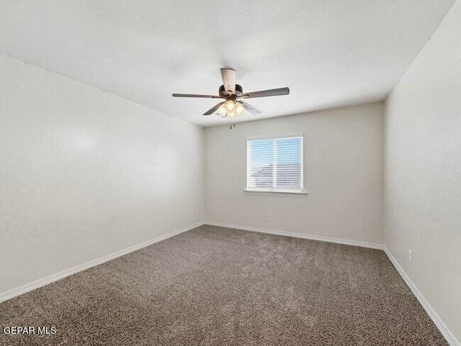Building Photo - 12583 Clocker Dr