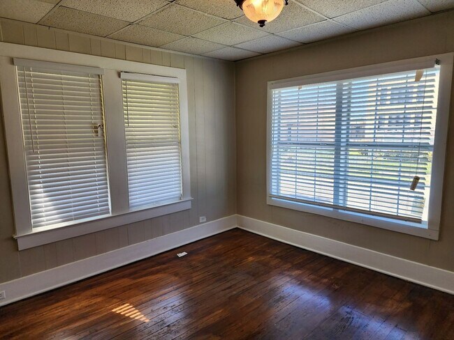 Building Photo - 632 Rigsby Ave