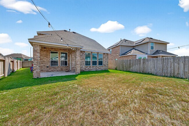 Building Photo - 29897 Dovetail Blf Ln